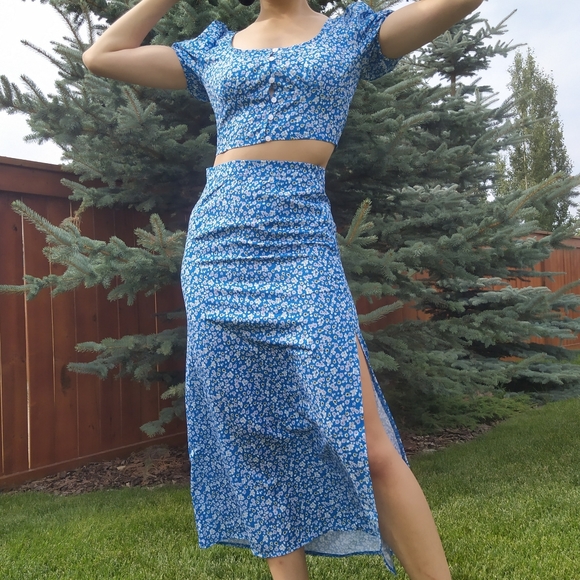 Yesstyle Floral Set - Picture 2 of 5